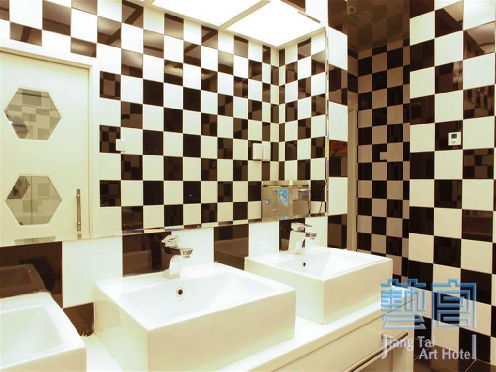 Beijing Jiang Tai Hotel Екстериор снимка